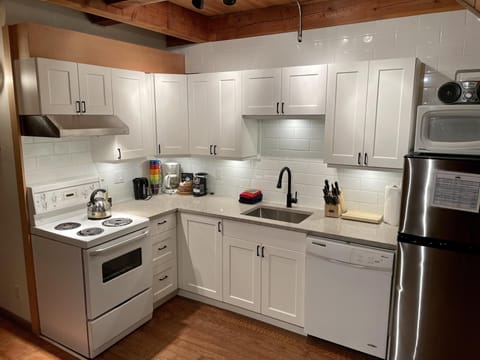 Cottage (Waterfront Post and Beam Cottage!) | Private kitchen | Fridge, microwave, stovetop, dishwasher