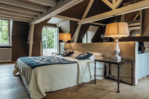 Suite | In-room safe, individually decorated, desk, cribs/infant beds