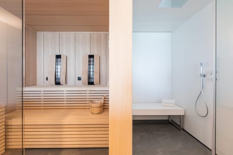 Luxury Spa Suite | Sauna