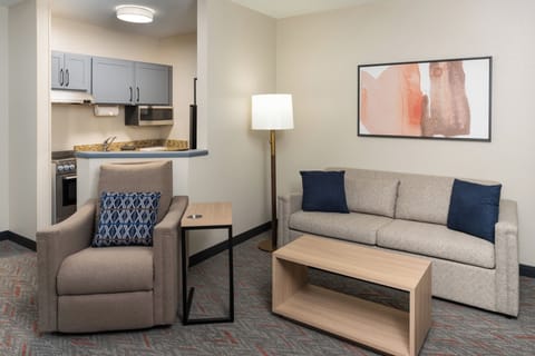 Pillowtop beds, desk, laptop workspace, blackout drapes