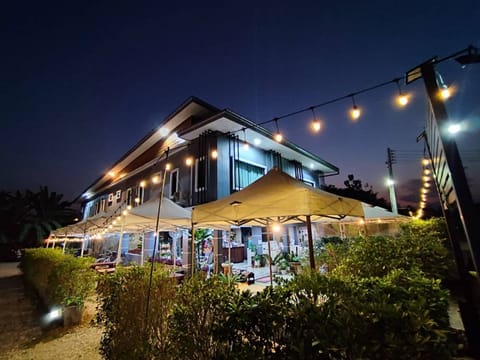 Front of property - evening/night