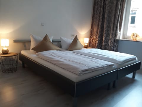 Standard Double Room | Hypo-allergenic bedding, soundproofing, free cribs/infant beds