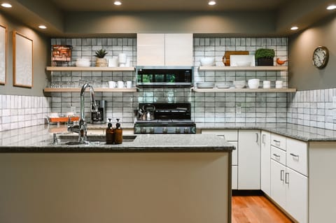 Luxury Loft, Ensuite (Fireside Loft, Non Pet-Friendly) | Private kitchen | Coffee/tea maker