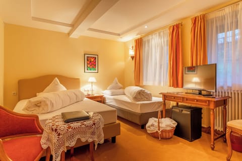 Classic Single Room | In-room safe, blackout drapes, free WiFi