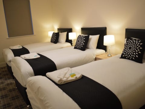 In-room safe, soundproofing, iron/ironing board, free WiFi