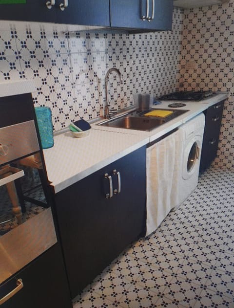 Superior Apartment, Accessible, City View | Private kitchen | Full-size fridge, microwave, oven, stovetop