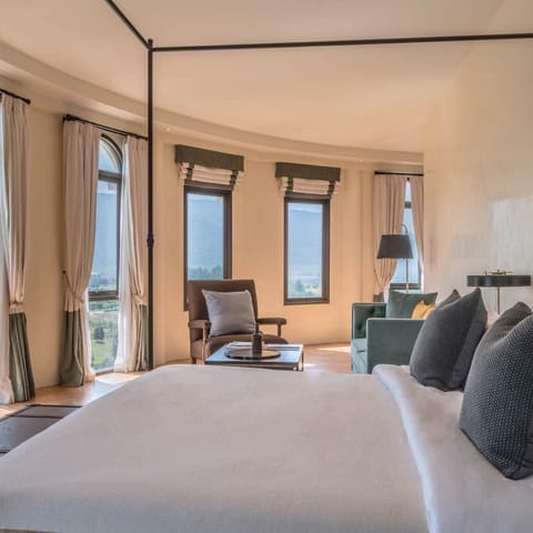 Attico Vista | Free minibar items, in-room safe, desk, blackout drapes