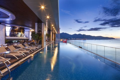 Outdoor pool, sun loungers