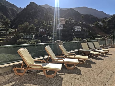 Sundeck