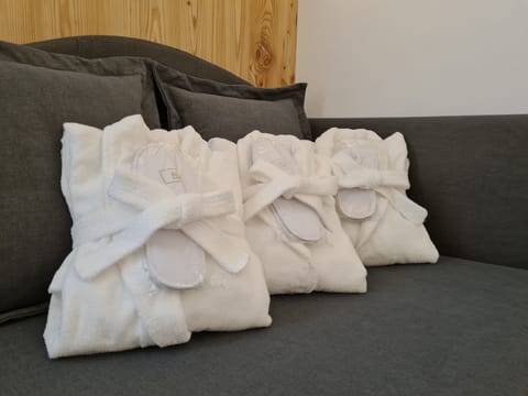 Superior Triple Room | In-room safe, desk, blackout drapes, soundproofing