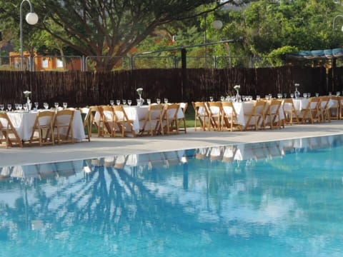 Seasonal outdoor pool