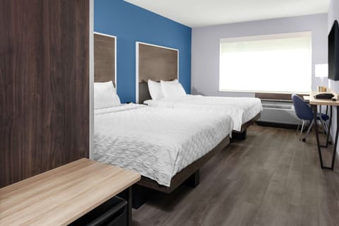 In-room safe, desk, laptop workspace, blackout drapes