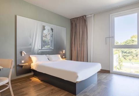Double Room, Accessible, Non Smoking | Desk, soundproofing, iron/ironing board, free WiFi
