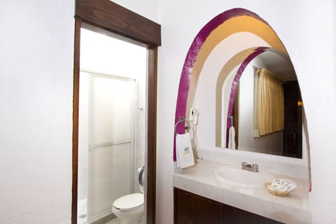 Executive Suite, 1 King Bed, Accessible, Garden View | Individually decorated, individually furnished, desk, laptop workspace