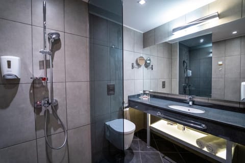 Bathroom | Shower, free toiletries, hair dryer, towels