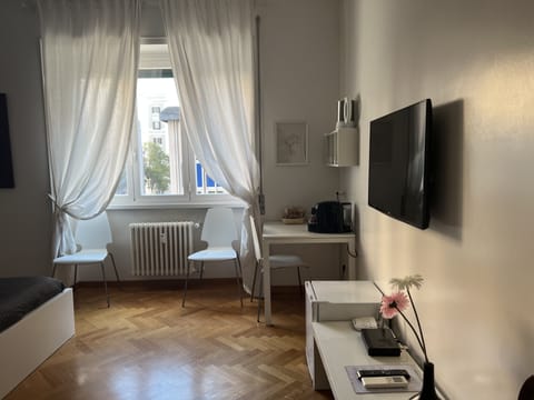 Triple Room, Ensuite | 1 bedroom, premium bedding, down comforters, memory foam beds