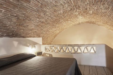 Deluxe Room, 1 King Bed (2 livelli - Dimore) | Premium bedding, minibar, cribs/infant beds, free WiFi