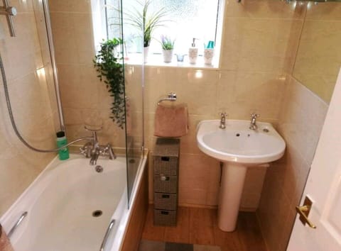 Double Room, Shared Bathroom | Bathroom