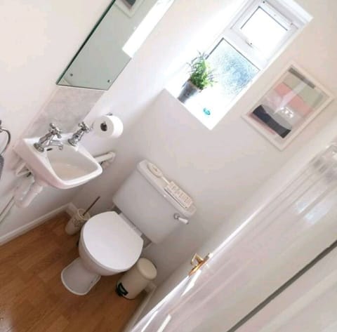 Double Room, Shared Bathroom | Bathroom