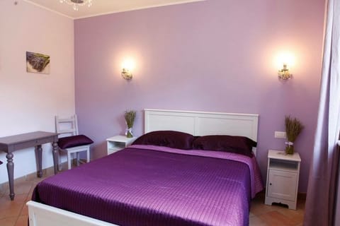 Double Room | Desk, free cribs/infant beds, rollaway beds, free WiFi