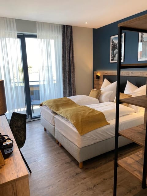 In-room safe, desk, soundproofing, WiFi (free)