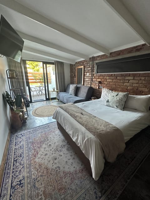 Standard Double Room | Individually decorated, individually furnished, blackout drapes