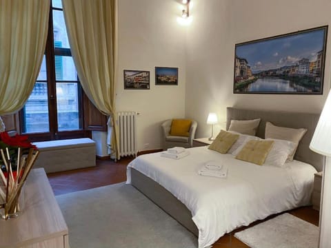 Premium bedding, down comforters, minibar, in-room safe