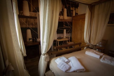 Exclusive Double Room | Premium bedding, down comforters, memory foam beds