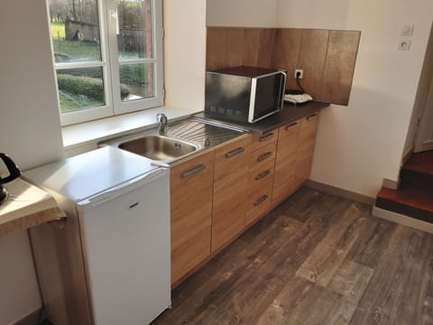 Shared fridge, microwave