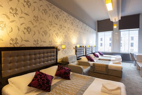 Family Room | In-room safe, desk, iron/ironing board, free WiFi