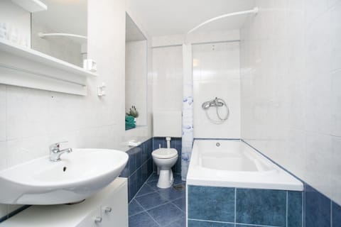 Double Room (A2) | Bathroom | Shower, hair dryer, towels, soap
