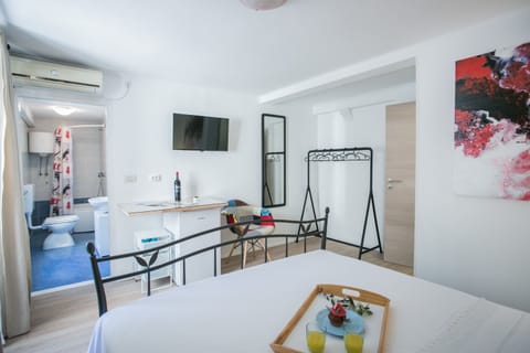 Double Room, Terrace (A1) | Blackout drapes, free WiFi, bed sheets