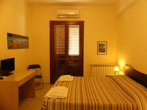 Quadruple Room | Free WiFi, bed sheets