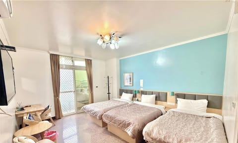 Standard Triple Room, 3 Twin Beds | Desk, laptop workspace, blackout drapes, free WiFi