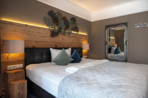 Standard Double Room | Desk, free WiFi, bed sheets