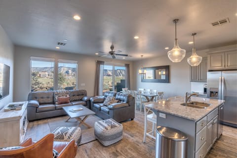 House, Multiple Beds (On The 18th Green) | Living room