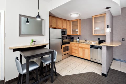 Desk, iron/ironing board, free cribs/infant beds, free WiFi