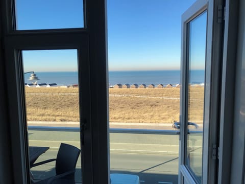 Premium Double or Twin Room, Sea View | In-room safe, blackout drapes, iron/ironing board, free WiFi