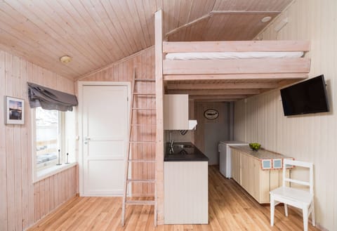 Traditional Studio, 1 Double Bed with Sofa bed, Non Smoking | Blackout drapes, free WiFi, bed sheets