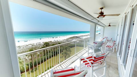 Condo, 3 Bedrooms | Property grounds