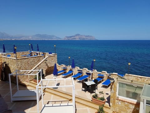 Sundeck