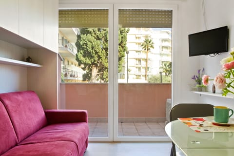 Studio | Living area