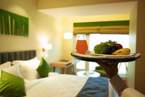 Premium Double or Twin Room, 1 Queen Bed, Non Smoking | Minibar, in-room safe, desk, soundproofing