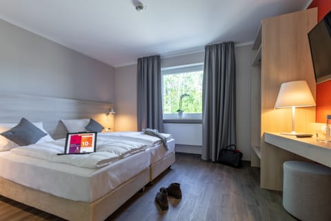 Standard Double Room | Desk, blackout drapes, soundproofing, free WiFi