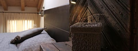 Double Room (El Poltròn) | Desk, travel crib, free WiFi, bed sheets