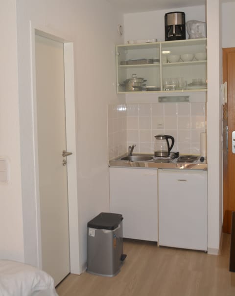 Superior Triple Room, 1 Bedroom, Vineyard View | Private kitchen | Fridge, microwave, coffee/tea maker, electric kettle