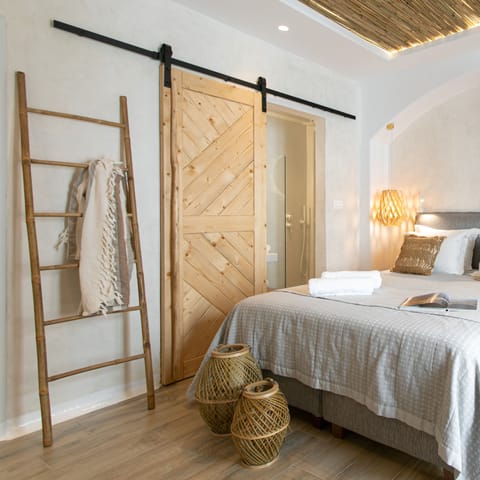 Superior Double Room, Non Smoking, Terrace | In-room safe, laptop workspace, iron/ironing board, free WiFi