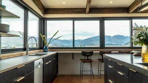 Luxury House, Multiple Beds, Lake View, Mountainside | Mountain view