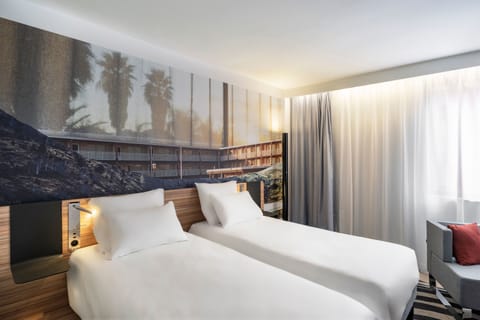 Classic Twin Room, 2 Twin Beds | In-room safe, desk, blackout drapes, soundproofing