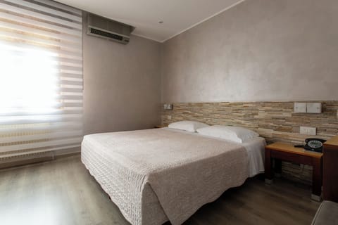 Minibar, in-room safe, desk, soundproofing